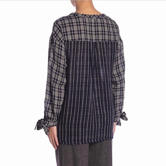 NWT Plaid Long Sleeve Hi-Lo Top - Picture 3 of 4